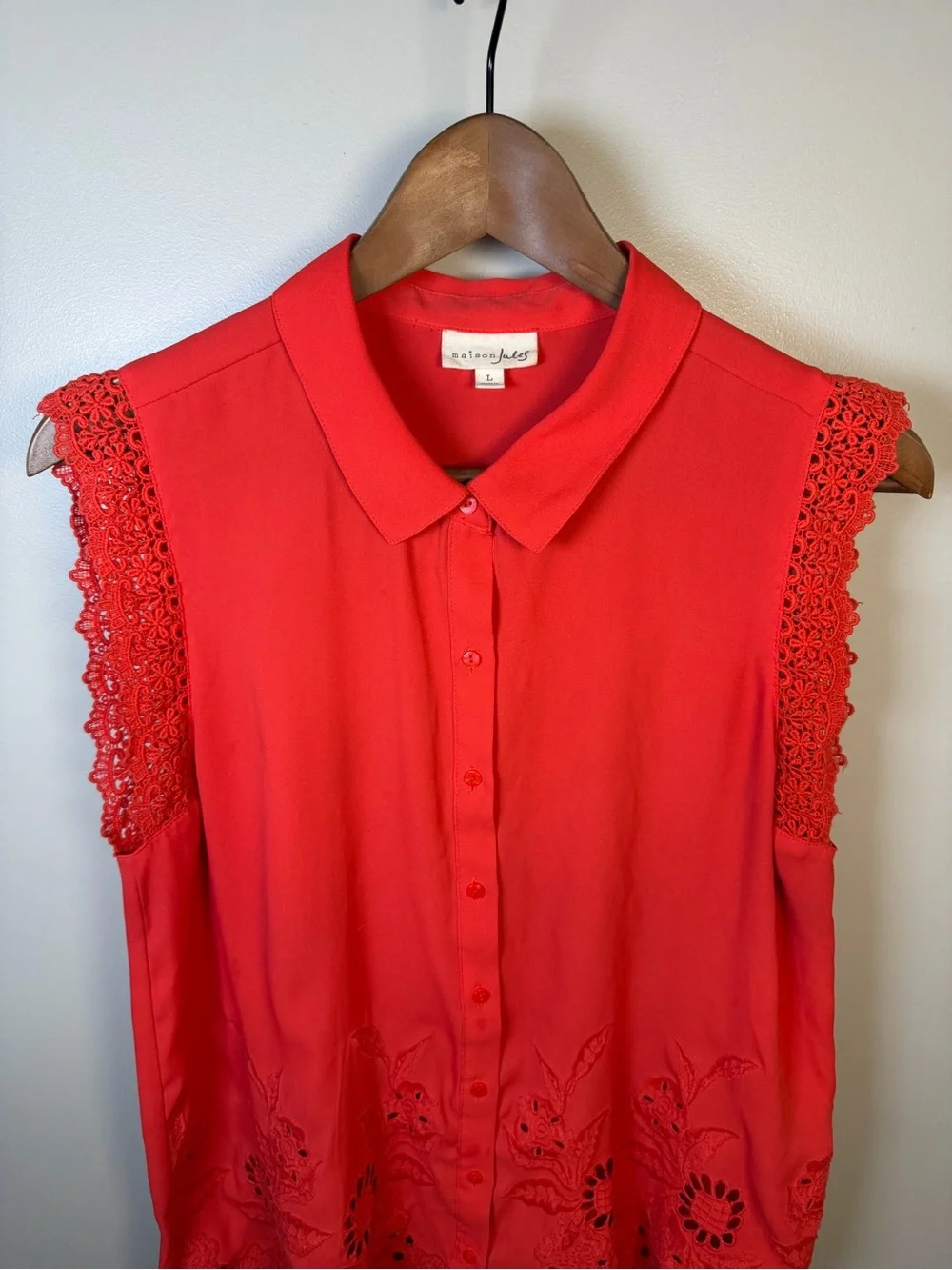 Maison Jules | Poppy Red Sleeveless Button Up Top, Eyelet, Lace Trim, Size L